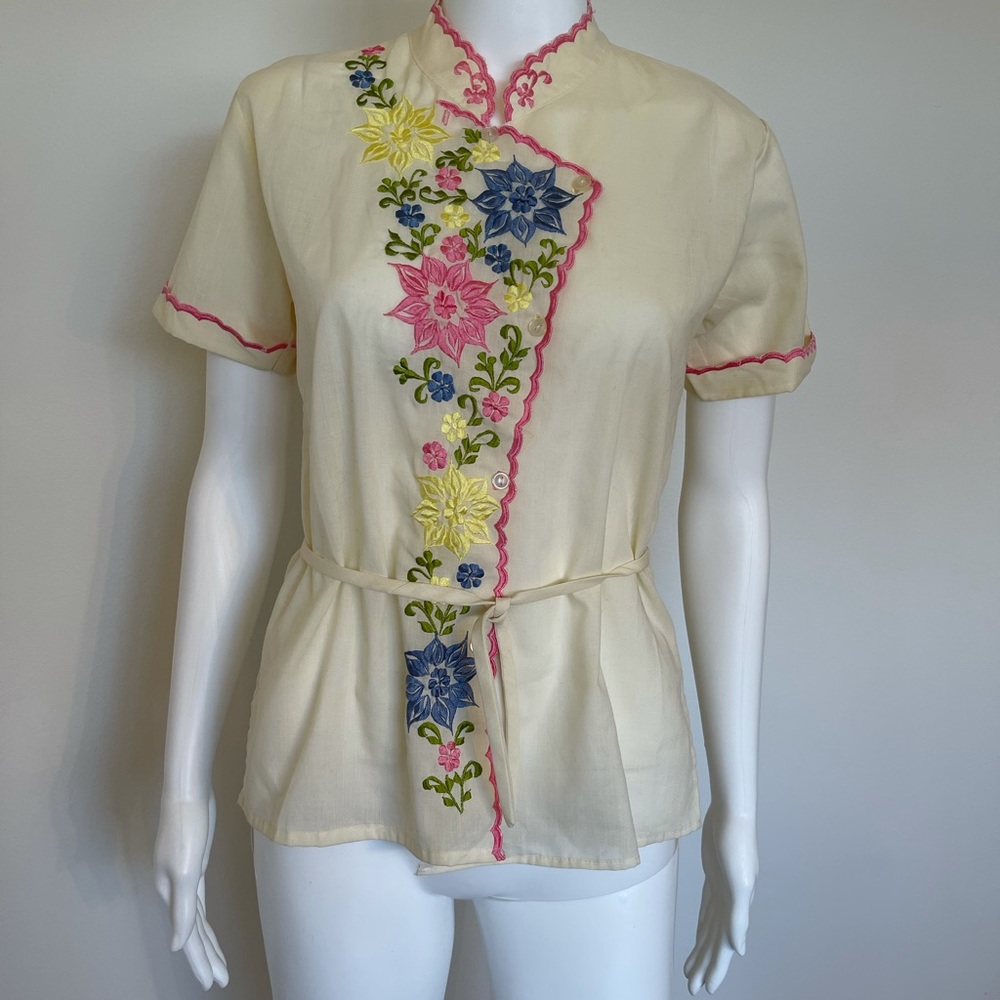 Vintage Ao Dai Blouse Beautiful Floral Embroidery/ Size S